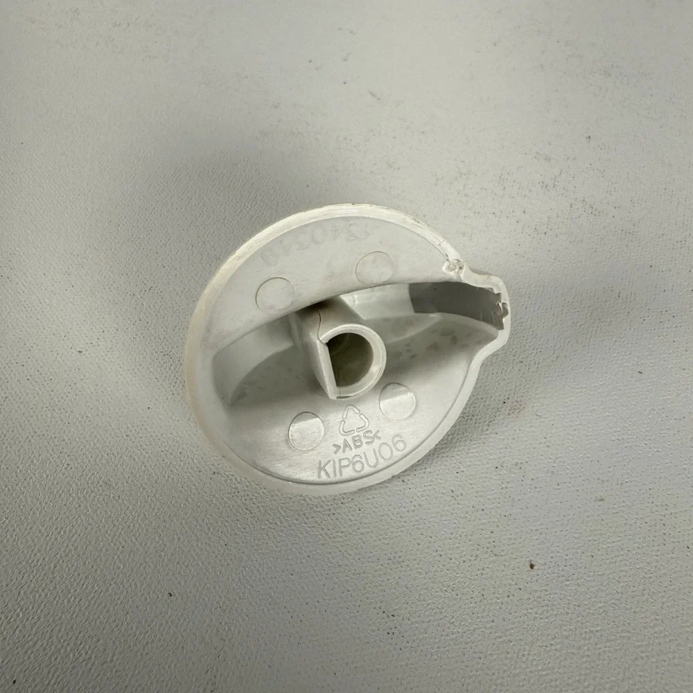 PAIR OF KNOBS Fits Frigidaire KIP5C19, 1340349‎ Knob, Rotary, White
